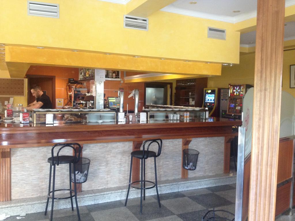 Hostal Gonzalez Guadarrama Ngoại thất bức ảnh