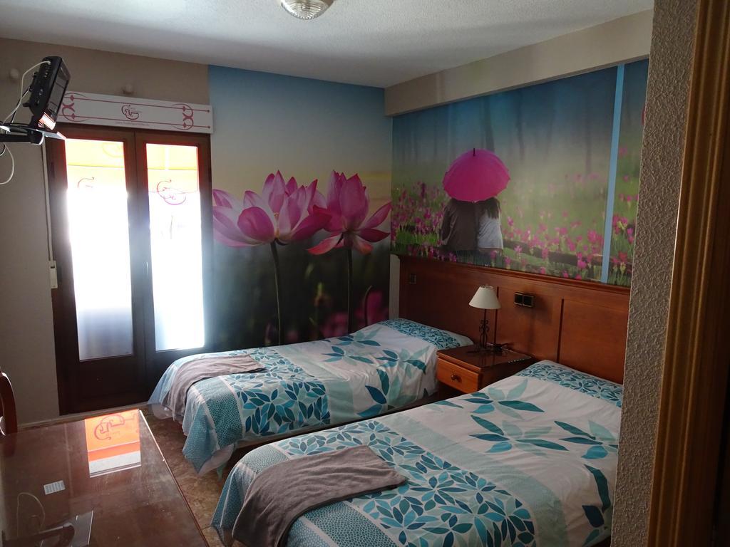 Hostal Gonzalez Guadarrama Ngoại thất bức ảnh